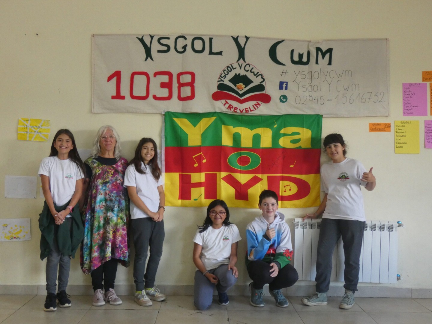 Disgyblion cyntaf Ysgol y Cwm yn eu blwyddyn olaf yn 2022